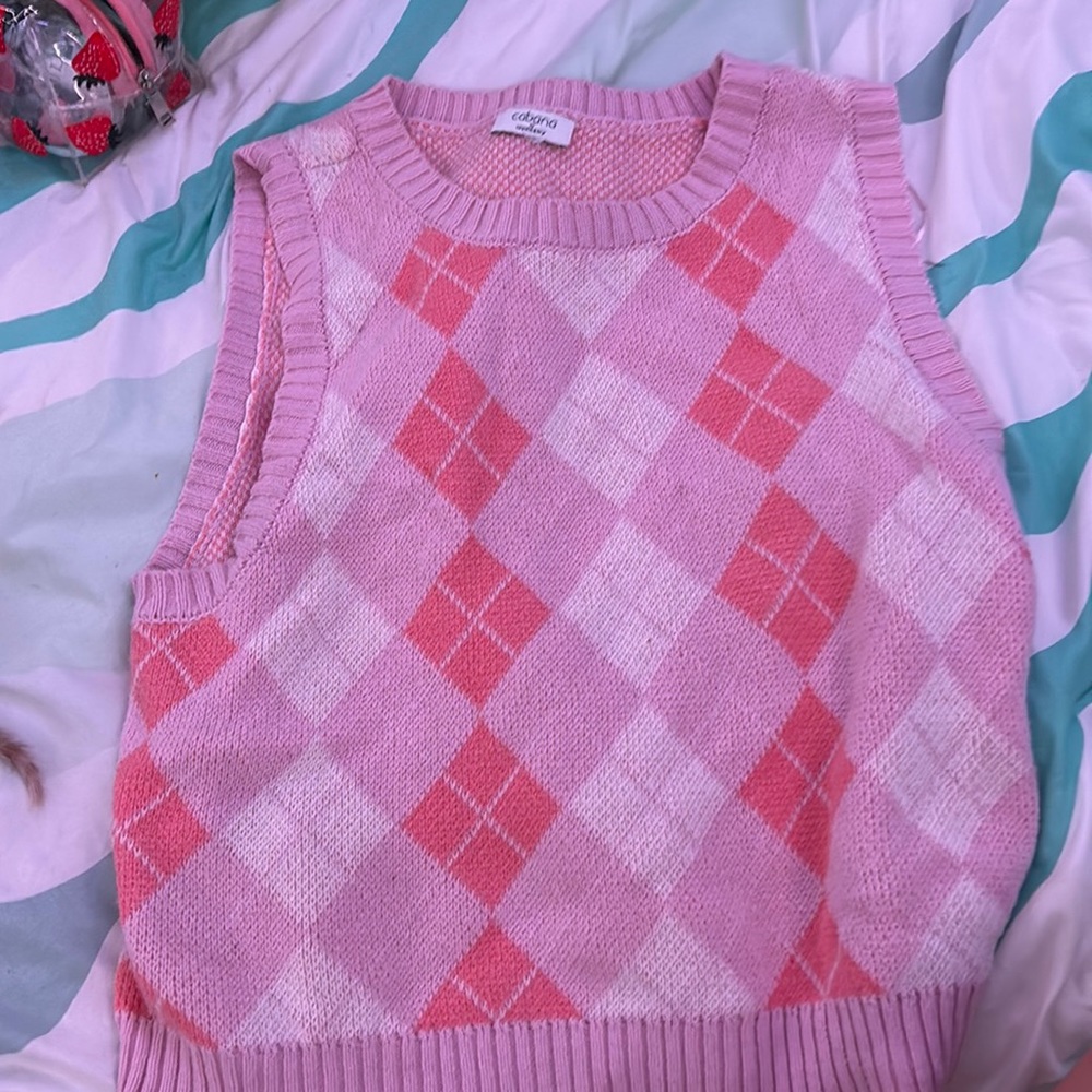 all pink half top vest